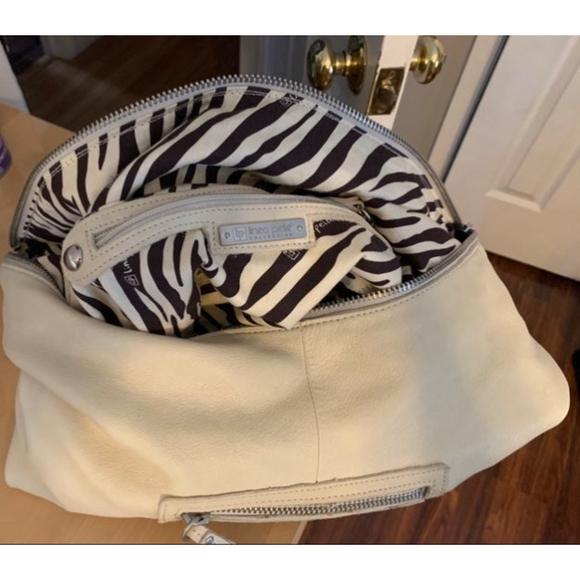 Linea Pelle Hand Bag - Picture 3 of 5